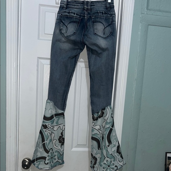 YMI Blue Floral Flare Jeans - Picture 7 of 9